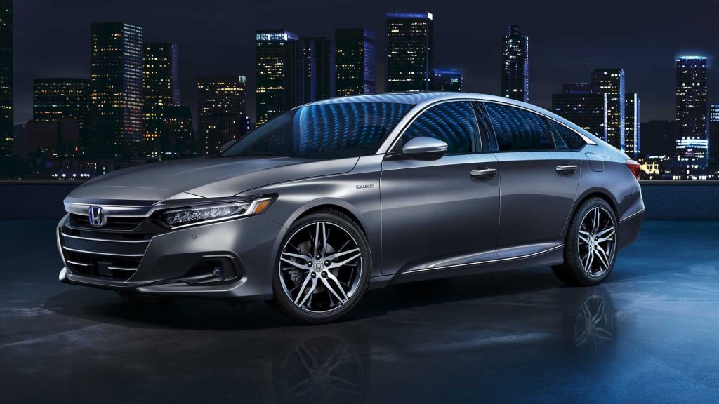 Honda Accord vs Toyota Camry 